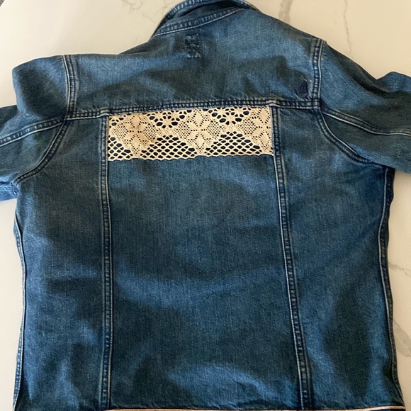 Jean jacket - Picture 2 of 9